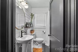 45 Henry St, Waynesville, NC 28786 - Photo 9