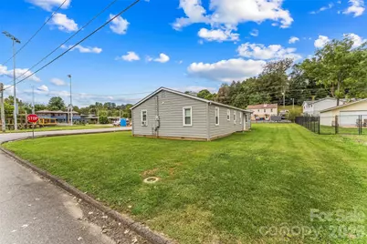 45 Henry Street, Waynesville, NC 28786 - Photo 17