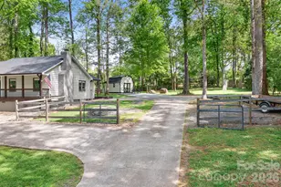 204 Nottingham Dr, Huntersville, NC 28078 - Photo 3