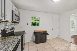 925 S Chestnut St, Gastonia, NC 28054 - Photo 7