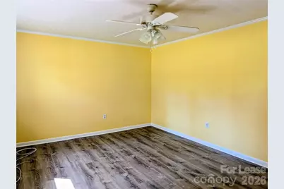 542 Elmwood Road, Statesville, NC 28677 - Photo 3