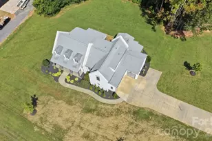 4055 Honey Tree Ln, Concord, NC 28027 - Photo 7
