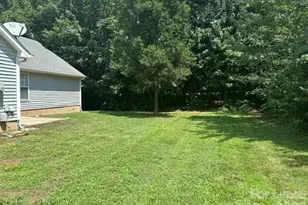 9022 Brad Ct, Matthews, NC 28104 - Photo 3