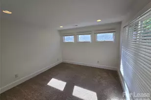 7401 Mariner Cove Dr, Cornelius, NC 28031 - Photo 11