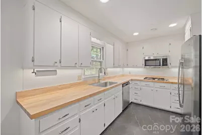220 30th Avenue NW, Hickory, NC 28601 - Photo 35