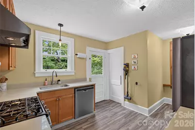 70 Saint Dunstans Circle, Asheville, NC 28803 - Photo 11