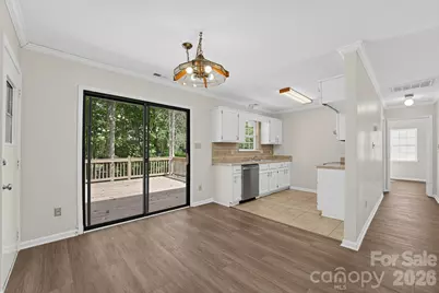 6240 Round Hill Road, Charlotte, NC 28211 - Photo 9