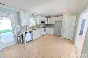 3017 Lynworth Pl, Charlotte, NC 28212 - Photo 5