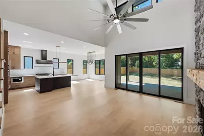 1433 N Sharon Amity Road, Charlotte, NC 28211 - Photo 5