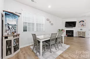 6029 Chelsea Oaks Rdg, Fort Mill, SC 29708 - Photo 3