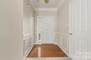 3618 Sipes Ln, Charlotte, NC 28269 - Photo 5