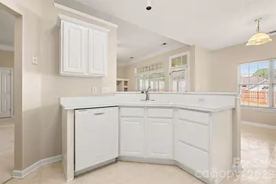 3618 Sipes Lane, Charlotte, NC 28269 - Photo 9