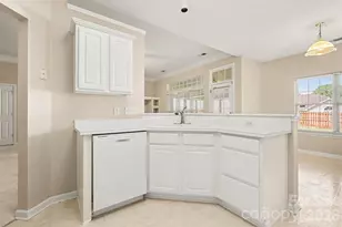 3618 Sipes Ln, Charlotte, NC 28269 - Photo 9