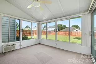 3618 Sipes Ln, Charlotte, NC 28269 - Photo 23