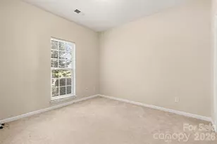 3618 Sipes Ln, Charlotte, NC 28269 - Photo 11