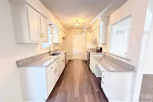 8431 Mission Hills Rd, Charlotte, NC 28227 - Photo 3