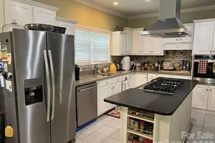 201 S Face Ln, Burnsville, NC 28714 - Photo 3