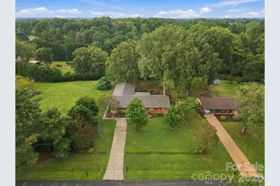 1536 Nottingham Drive, Newton, NC 28658 - Photo 33