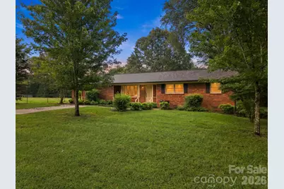 1536 Nottingham Drive, Newton, NC 28658 - Photo 1
