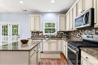9 Carraway Court, Asheville, NC 28804 - Photo 11