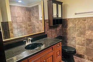 300 W 5th St, Charlotte, NC 28202 - Photo 9