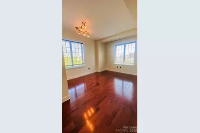 300 W 5th Street, Charlotte, NC 28202 - Photo 5