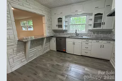 1900 Peachtree Street, Winston Salem, NC 27107 - Photo 5
