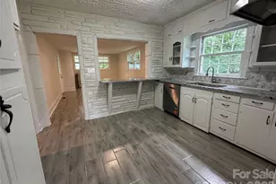 1900 Peachtree St, Winston Salem, NC 27107 - Photo 3