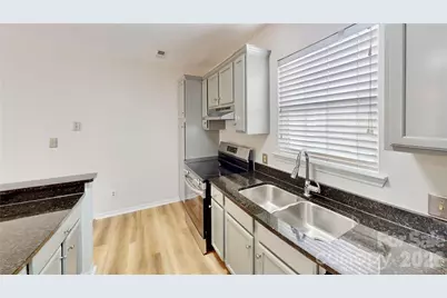 525 Olmsted Park Place #M, Charlotte, NC 28203 - Photo 17