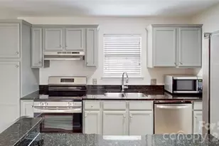 525 Olmsted Park Pl, Charlotte, NC 28203 - Photo 13