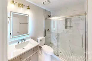 525 Olmsted Park Pl, Charlotte, NC 28203 - Photo 19