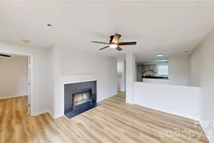 525 Olmsted Park Pl, Charlotte, NC 28203 - Photo 7