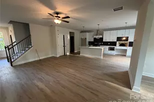 552 Carolyn Ln, Charlotte, NC 28213 - Photo 9
