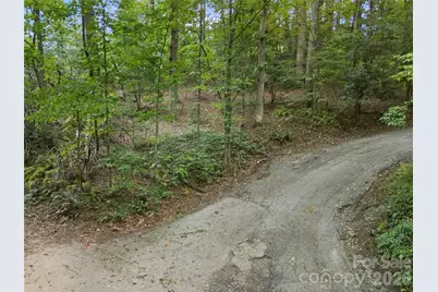 9999 Royal Knoll Drive, Hendersonville, NC 28792 - Photo 13