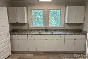 517 Denver St, Kannapolis, NC 28083 - Photo 5