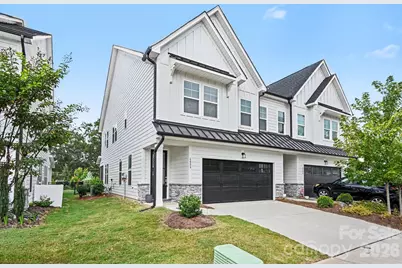 6008 Corbin Woods Court, Charlotte, NC 28226 - Photo 3