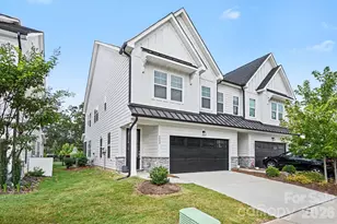 6008 Corbin Woods Ct, Charlotte, NC 28226 - Photo 3
