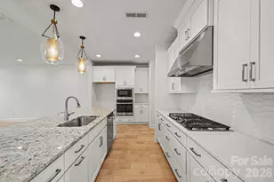 6008 Corbin Woods Ct, Charlotte, NC 28226 - Photo 15