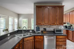 273 Cross Creek Dr, Marion, NC 28752 - Photo 15