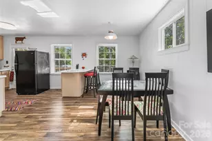 19 Wilburn Rd, Asheville, NC 28806 - Photo 5