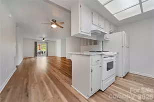 114 Falling Waters Rd, Hendersonville, NC 28792 - Photo 17