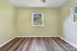 114 Falling Waters Rd, Hendersonville, NC 28792 - Photo 27
