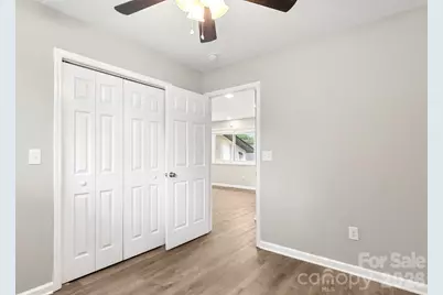2427 Carrington Court, Charlotte, NC 28208 - Photo 17