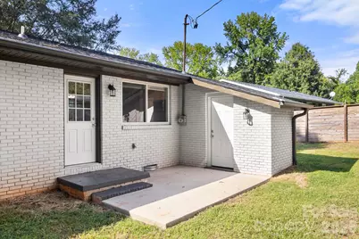 2427 Carrington Court, Charlotte, NC 28208 - Photo 29