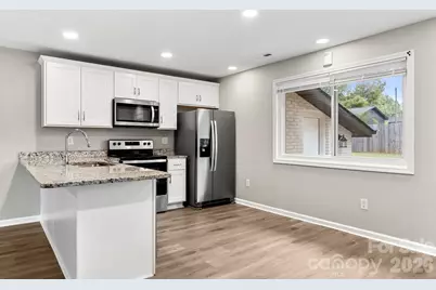 2427 Carrington Court, Charlotte, NC 28208 - Photo 9