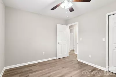 2427 Carrington Court, Charlotte, NC 28208 - Photo 19