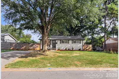 2427 Carrington Court, Charlotte, NC 28208 - Photo 33