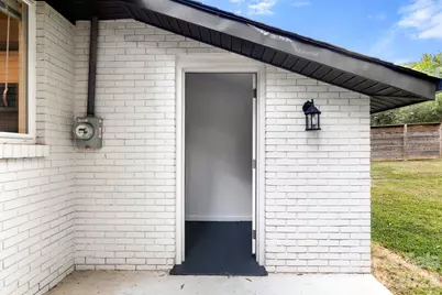 2427 Carrington Court, Charlotte, NC 28208 - Photo 27