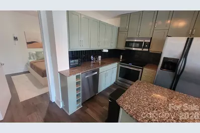 505 E 6th Street Street #1006, Charlotte, NC 28202 - Photo 3
