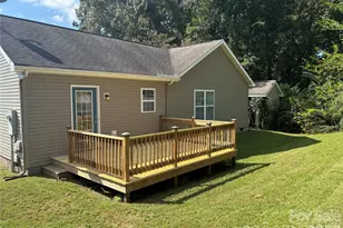 151 W Newberry Dr, Fletcher, NC 28732 - Photo 3